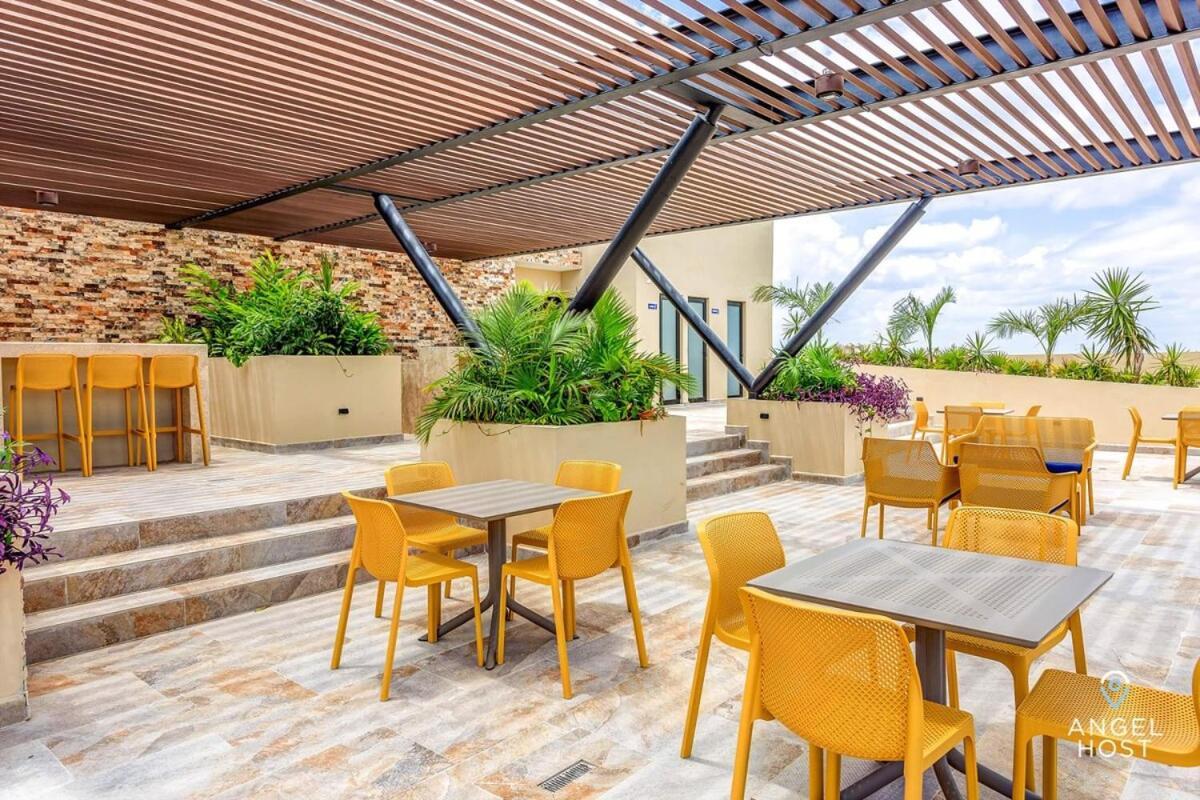 Chic Roof Pool Gym Near 5th & Apartamento