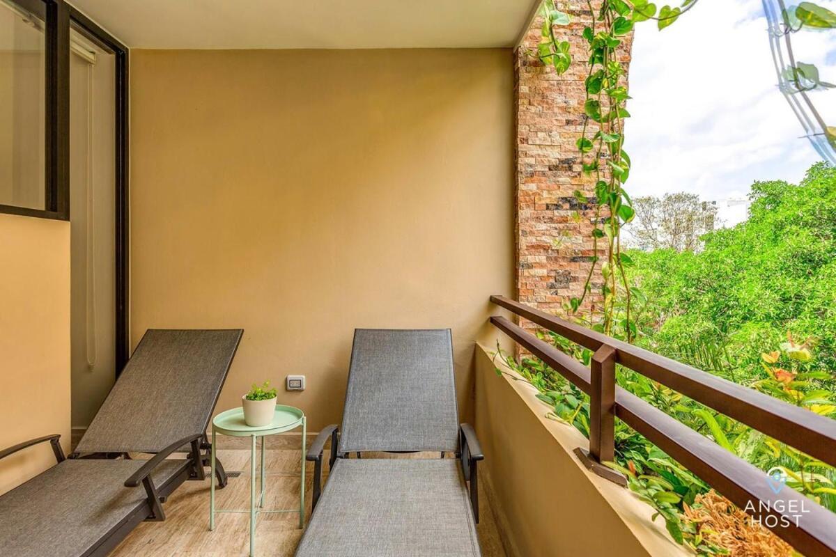 Chic Roof Pool Gym Near 5th &